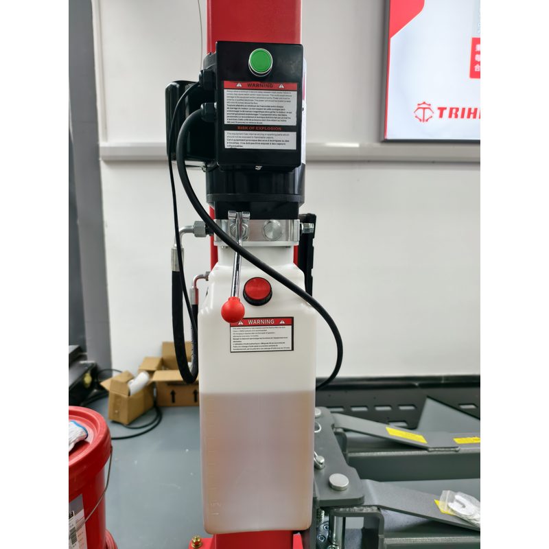 Sollevatore per auto Tricar a  - Car Lift recensione e prezzo
